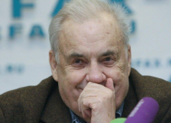 В возрасте 88 лет из-за сердечной недостаточности скончался Эльдар Рязанов В возрасте 88 лет из-за сердечной недостаточности скончался Эльдар Рязанов