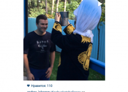 Андрей Искорнев облился водой и передал эстафету Малахову, Шкулевой, Пахолкову Андрей Искорнев облился водой и передал эстафету Малахову, Шкулевой, Пахолкову