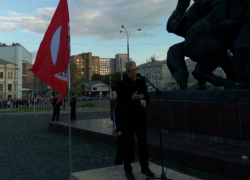Лимонов: Макаревич ведет себя как козел Лимонов: Макаревич ведет себя как козел