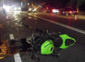 люди мотоциклист сбил пешехода в бендерах рядом